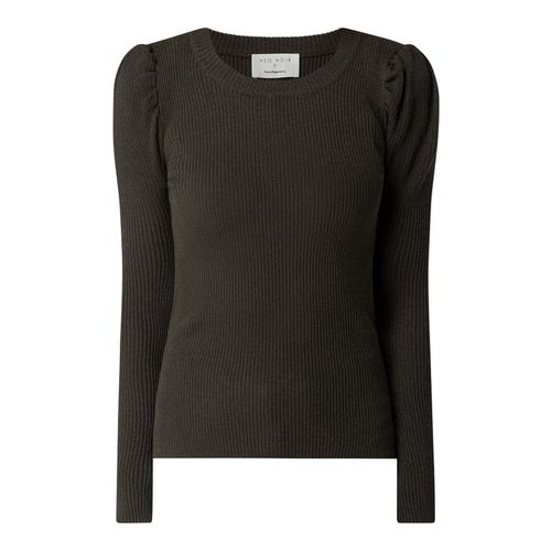 Sweter z drobną prążkowaną fakturą model ‘Cabello’ — Neo Noir x P&C* — wyłącznie w naszej ofercie 249.99PLN