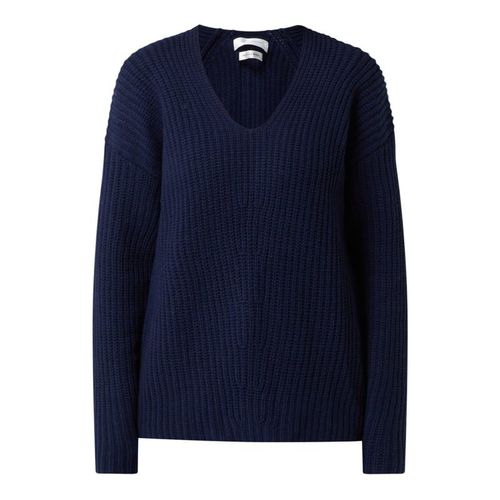 Sweter z wełny 899.00PLN