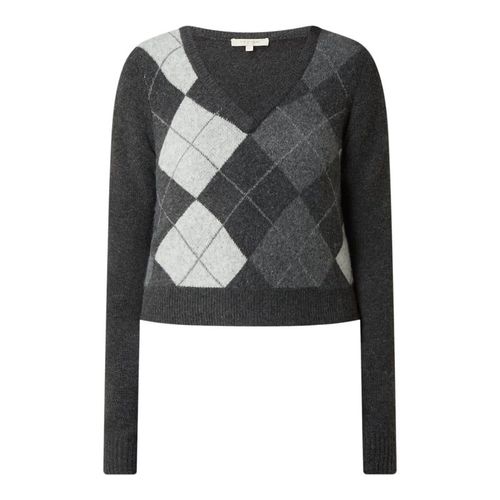 Sweter ze wzorem w romby 99.99PLN