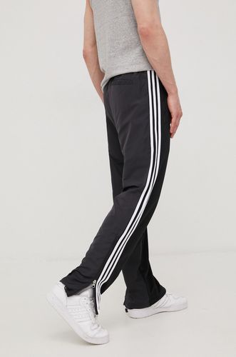 adidas Originals spodnie dresowe Adicolor 299.99PLN