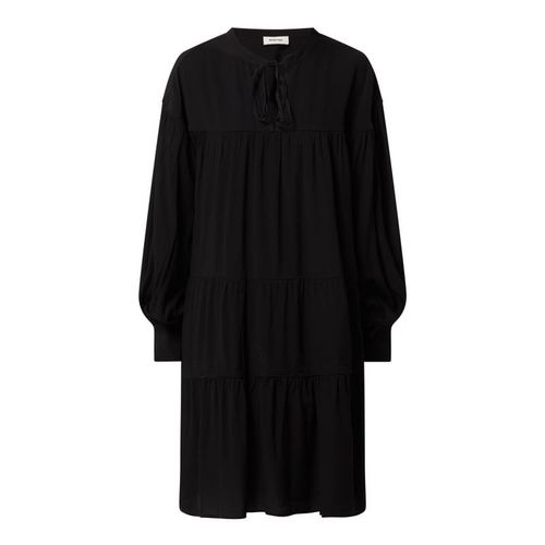 Sukienka z krepy model ‘Menna’ 379.00PLN
