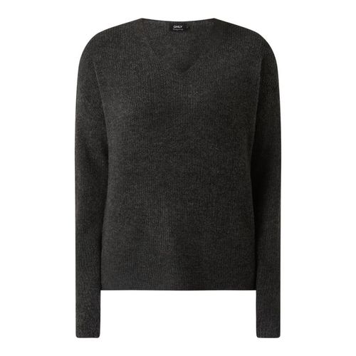 Sweter z dodatkiem streczu model ‘Camilla’ 99.99PLN