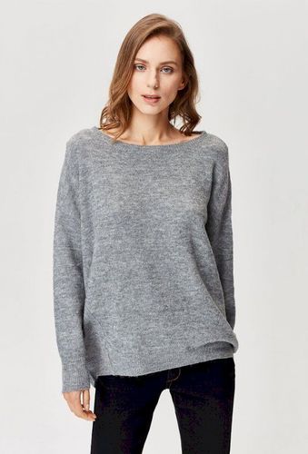 Sweter z przeszyciem na plecach 47.97PLN